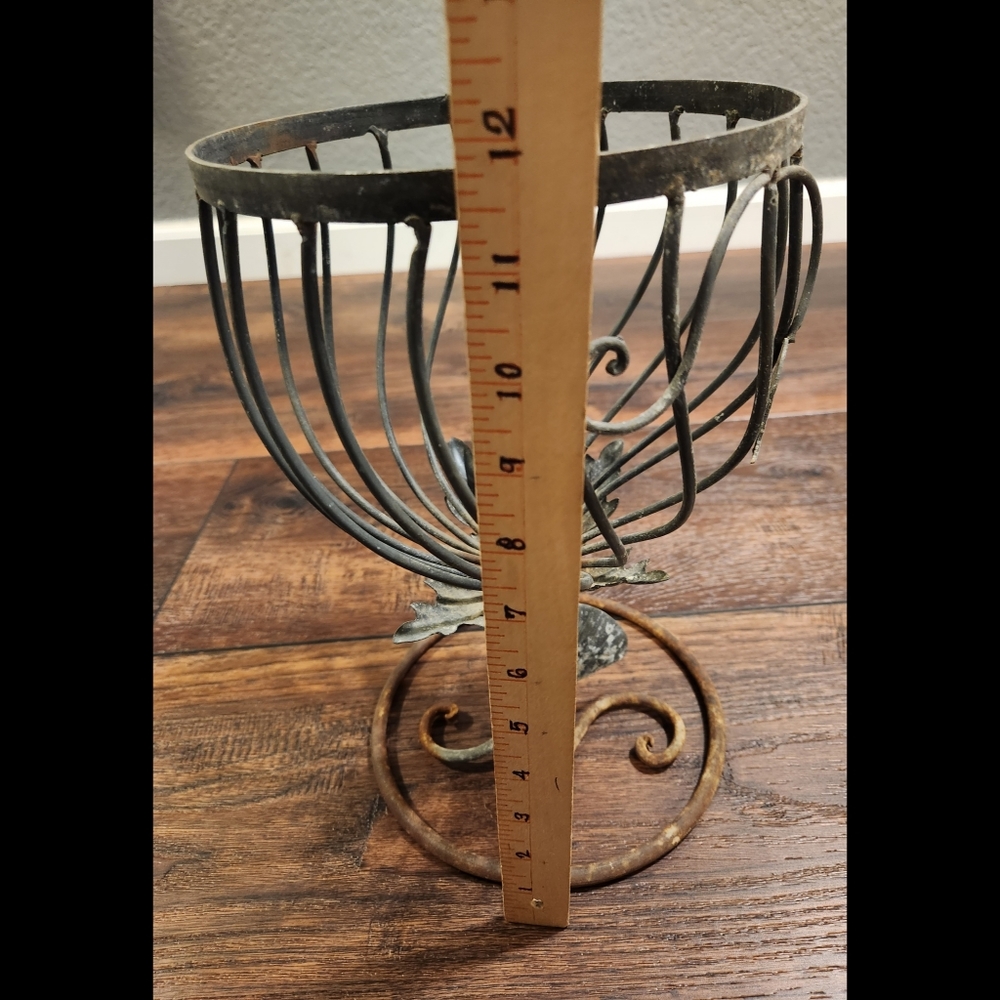 VTG Metal Plant Stand - Picture 13 of 14